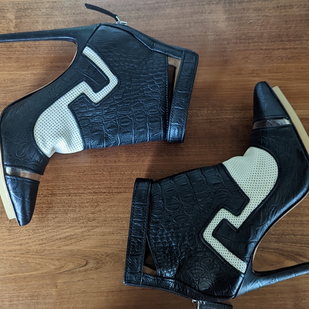 NEW LAMB booties